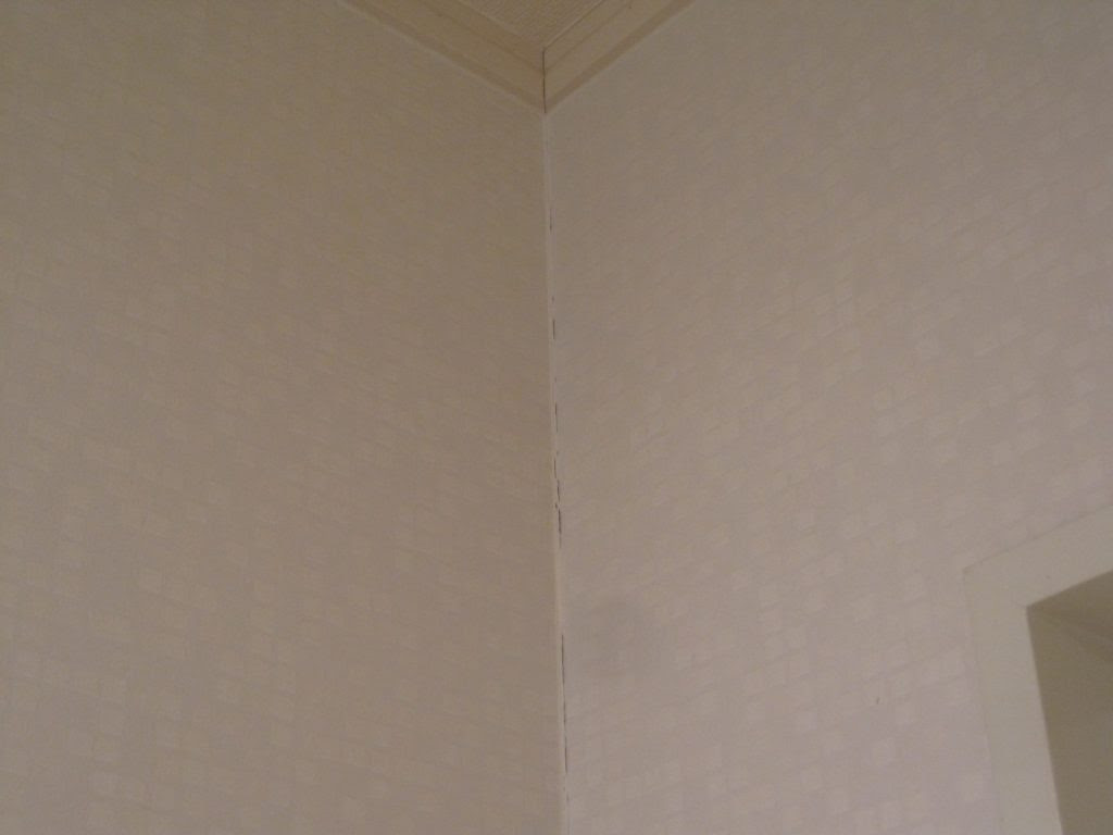 クロス 壁紙 を傷つけちゃいました 泣 株式会社河井建築 高気密高断熱 耐震等級3にパッシブデザインをプラス