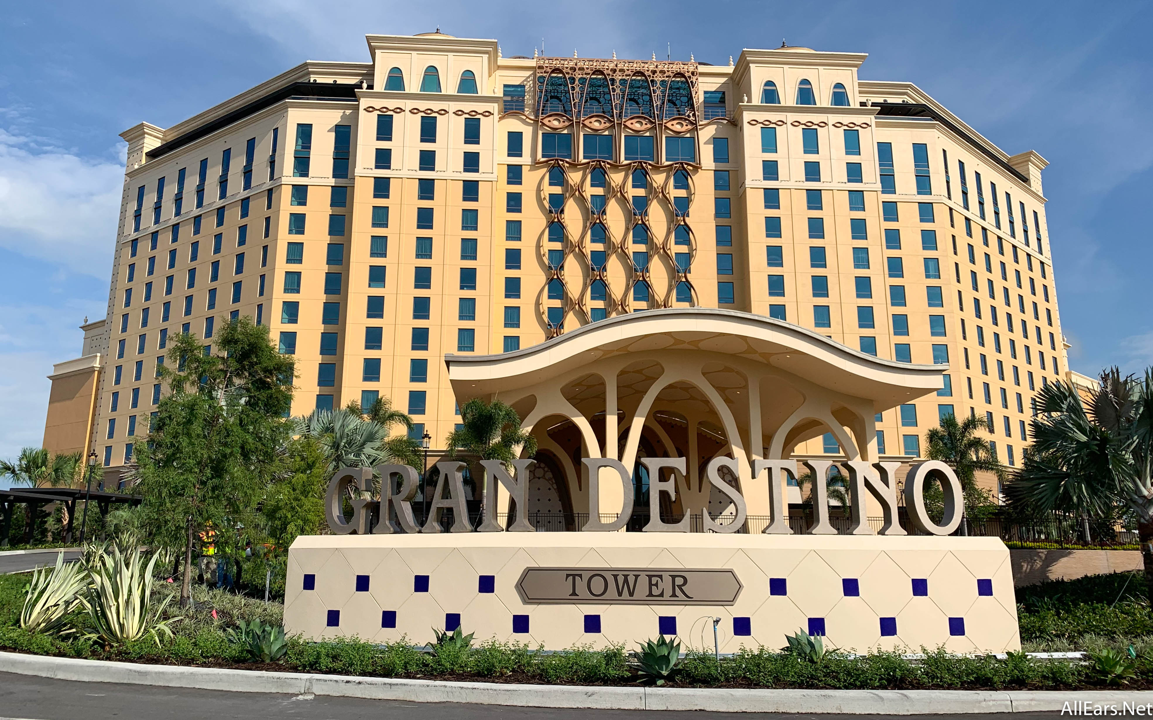 Preview Walk Through Disney World S Gran Destino Tower Deluxe Suites Allears Net