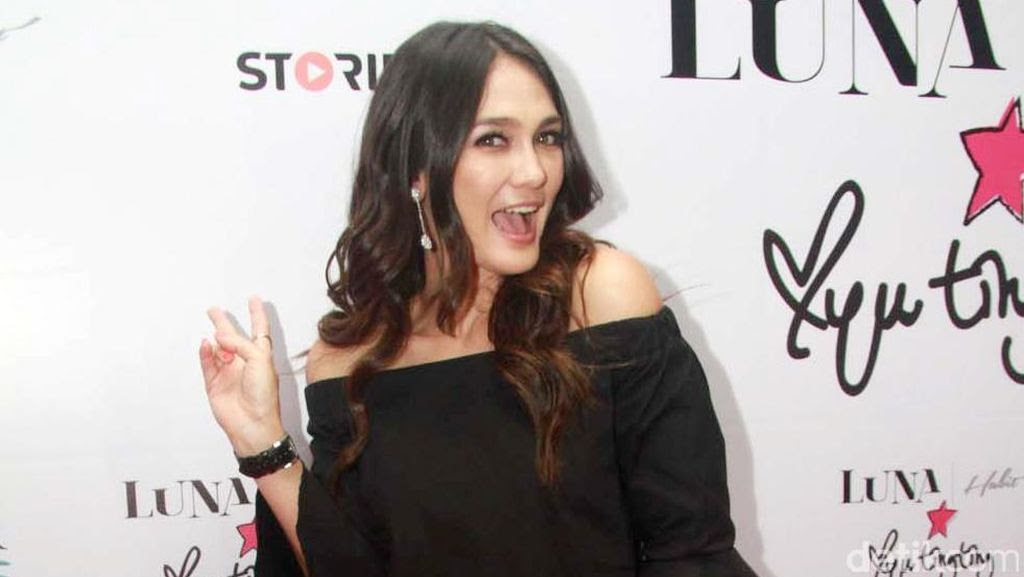 Revi Mariska Berulah, Luna Maya Tak Peduli
