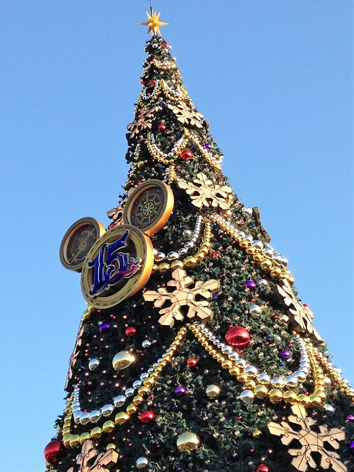 今年は１５周年バージョンde登場 シーのクリスマスツリー ディズニーリゾート De あそブログ