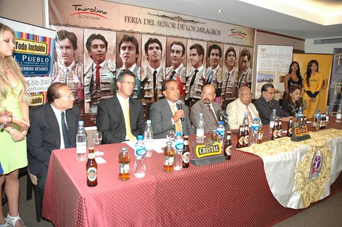 Conferencia de prensa Acho, Lima 2010
