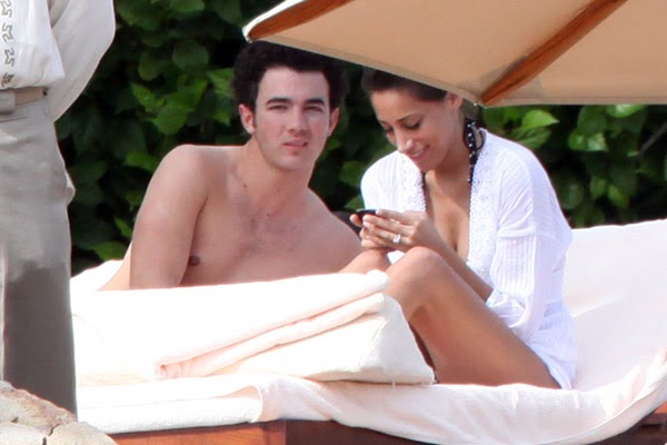 Kevin jonas y su luna de miel