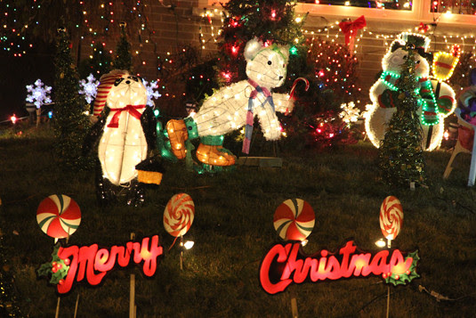 blog lovelymissmegs megan christmas lights
