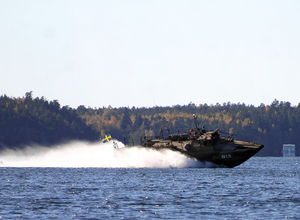 Combat Boat 90