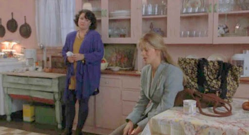 Sleepless in Seattle-Meg Ryan's pink kitchen