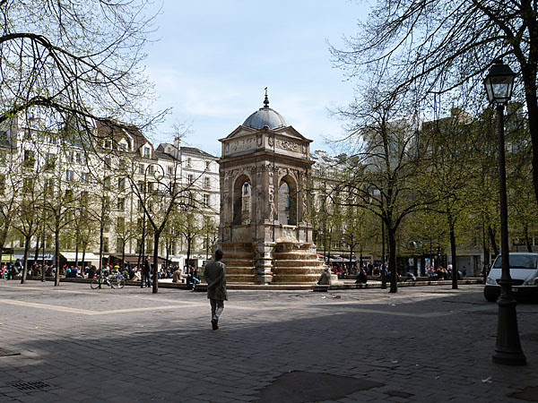 fontaine des innocents.jpg