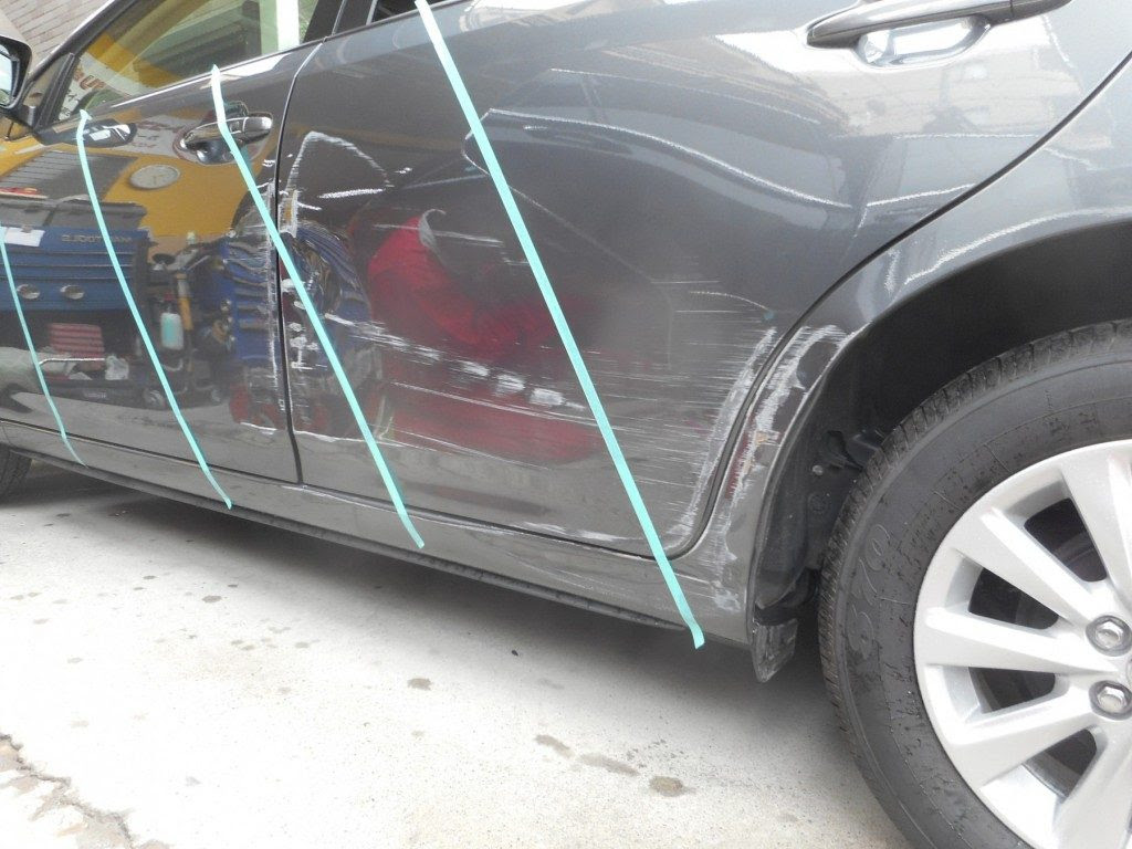 車のドア交換 板金修理と交換どっちが良いのかプロからの助言