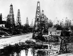 Belmont_Oilfield-730144