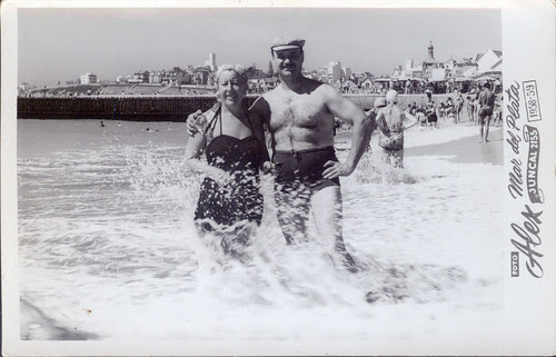 By the sea 19590210  couple