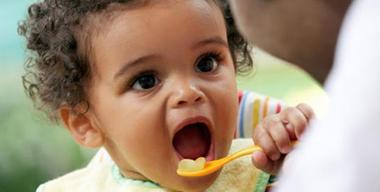 Pourquoi Il Faudrait Eviter De Donner Du Riz A Manger Aux Bebes Afriquefemme Com