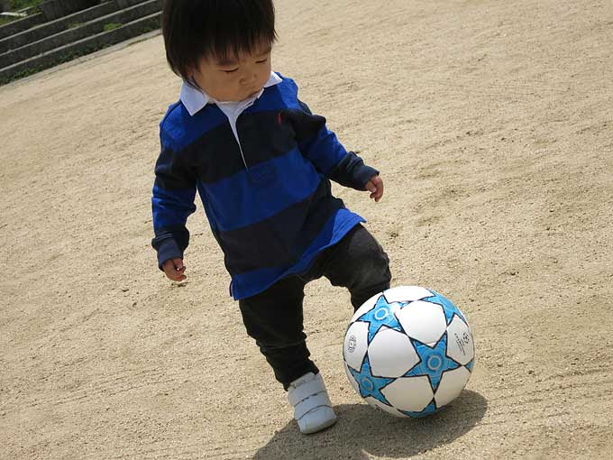 初めてのサッカーボール