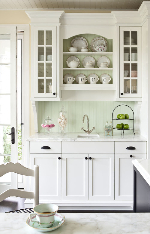 We are renovating our kitchen with white cabinets and o.r ...
