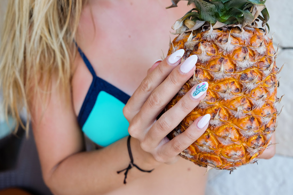 Pineapple Nails in Mexico 