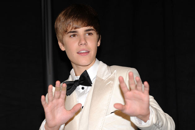 justin bieber new haircut 2011 justin bieber 2011 new haircut wallpaper. justin bieber new haircut 2011