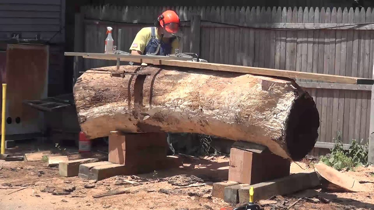 ZCI Woodworks: Cutting Logs for Live Edge Furniture - YouTube