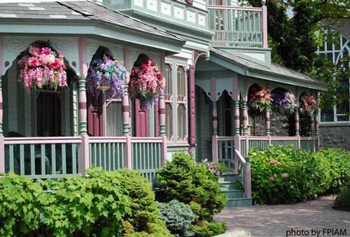Outstanding Victorian Homes Front Porch 500 x 338 · 37 kB · jpeg