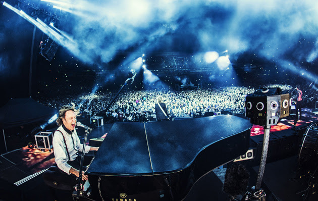 Sir Paul McCartney in concert, VR-style