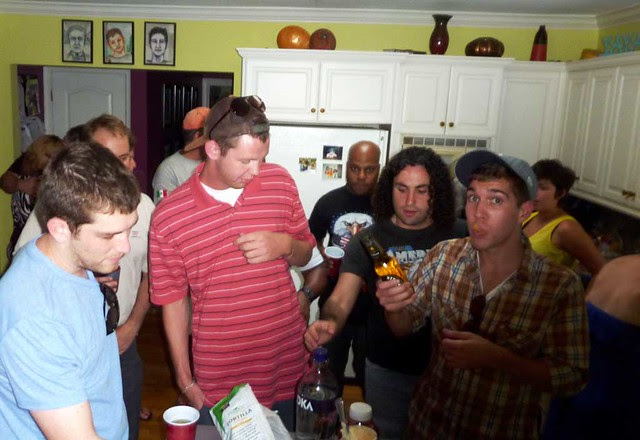 P1020805-2010-07-04-4th-July-Crooked-Kitchen-Crowd