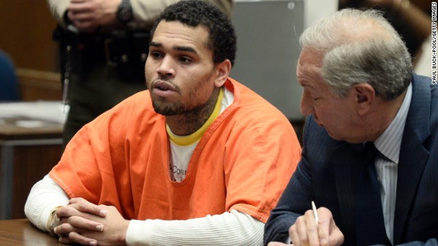 Following his 2009 assault of then-girlfriend Rihanna, Chris Brown first tried to apologize with a personal video shared online, telling those watching that he was "truly, truly sorry that I wasn't able to handle the situation both differently and better." <a href='http://ift.tt/1oFPdYi' target='_blank'>He then booked a seat on CNN's "Larry King Live,"</a> telling the show's host that he couldn't believe what happened. <a href='http://ift.tt/1ihNW40' target='_blank'>Judging from the public's perception of the singer</a>, it seems neither apology has been accepted. 