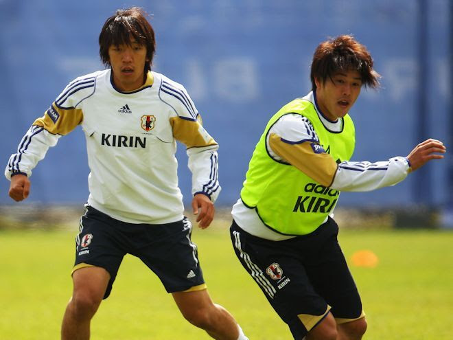 この人すげーな 日本代表に入りたての内田篤人は 中村俊輔の何に驚いたのか 10年w杯のレギュラー降格には 残酷なことが サッカーダイジェストweb