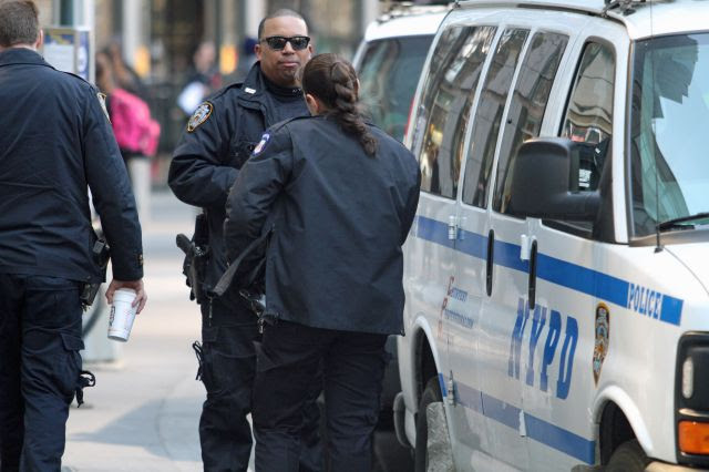 Policía ya no arrestará por delitos menores en Manhattan
