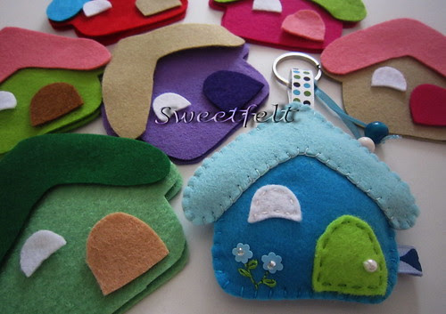 Novo modelo de casinhas. Que vos parece? by sweetfelt \ ideias em feltro