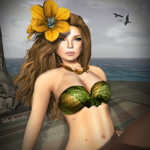 [croire] snakeskin swimsuire (acidic) & gridale Ren honey Clover (Close)