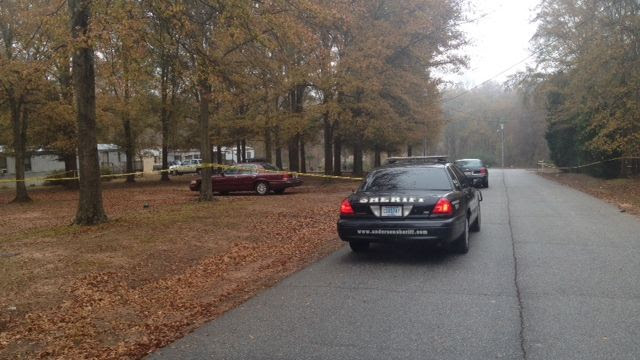 Deputies investigate deadly shooting in Anderson County