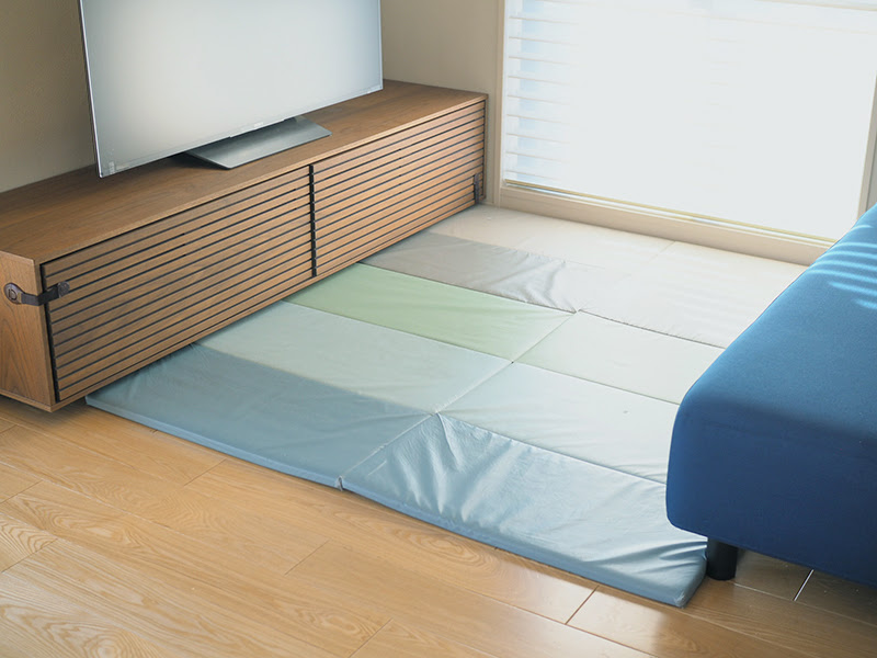 赤ちゃん期に便利 Ikeaの折りたたみジムマット ものとかぞく