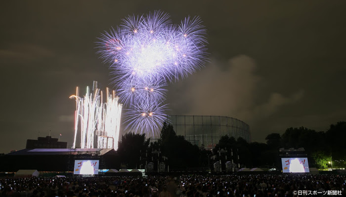 神宮外苑花火大会15 おでかけガイド 東京版