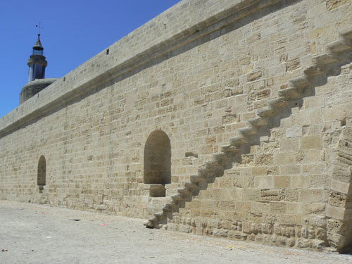 mur blanc.jpg