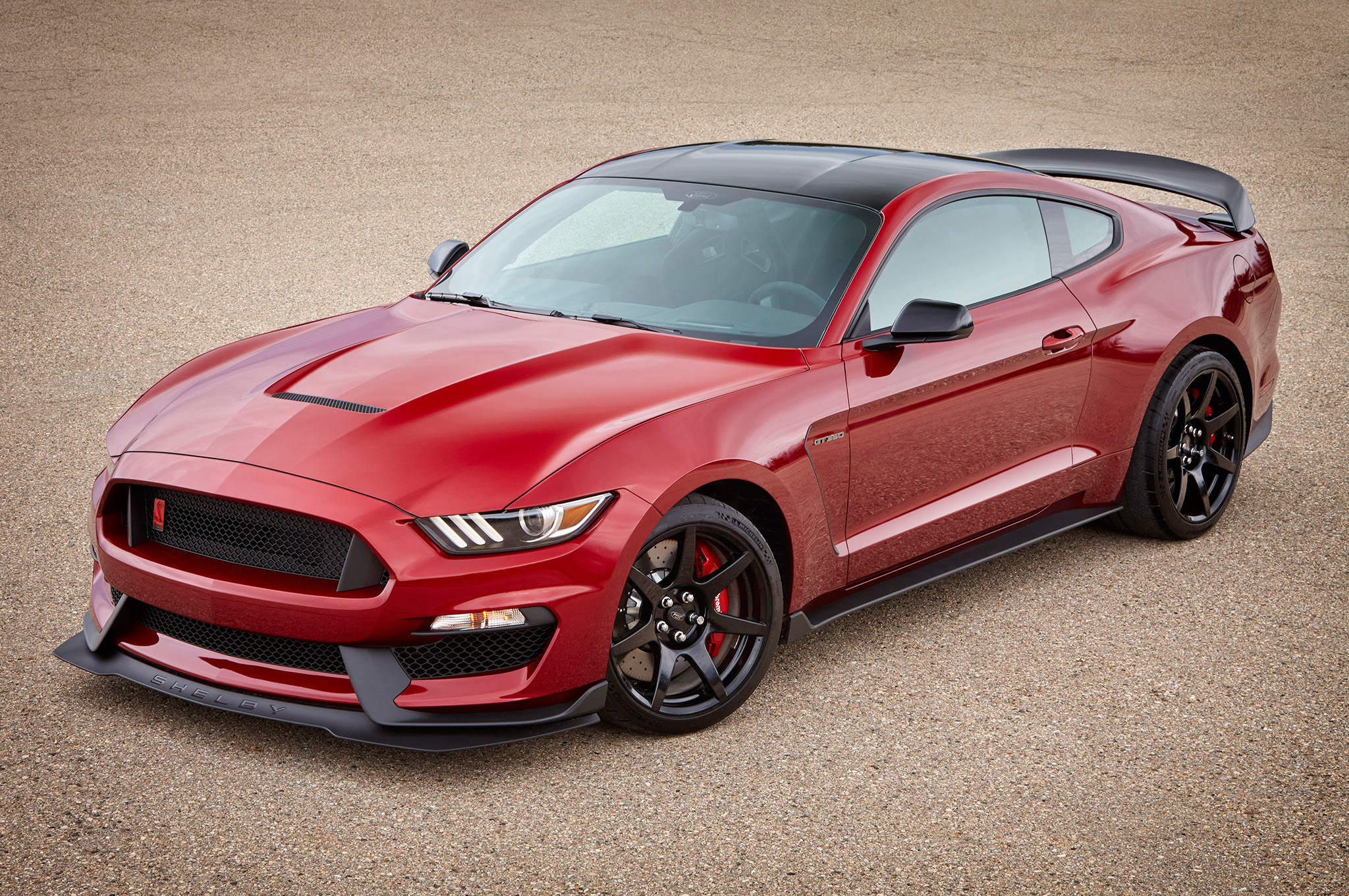 2017 Ford Shelby GT350R Ruby Red front three quarter2