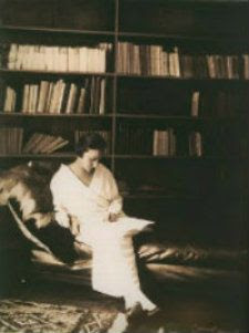 VintageWomenandbook5-1-1-1