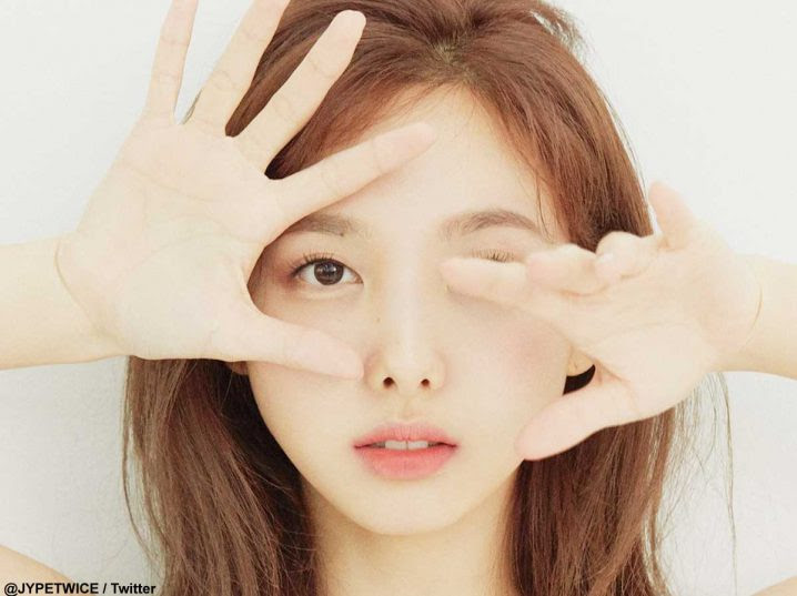 祝福 9月22日はtwiceナヨンの誕生日 Twiceメンバーからの誕生日プレゼントは Twice最新情報局