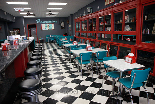 . izzo's soda fountain .
