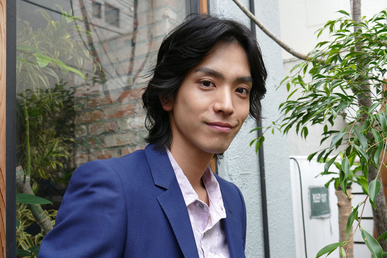 黒羽麻璃央 ドラマ コーヒー バニラ 肉食系ライバル社長として本編登場 僕を知っている人が見たらおや と思うような役