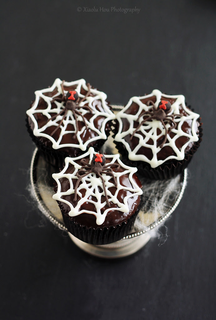 More Black Widow Cupcakes