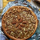 [homemade] My Thanksgiving pecan cheesecake