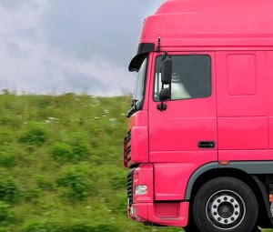 pink-removals-lorry