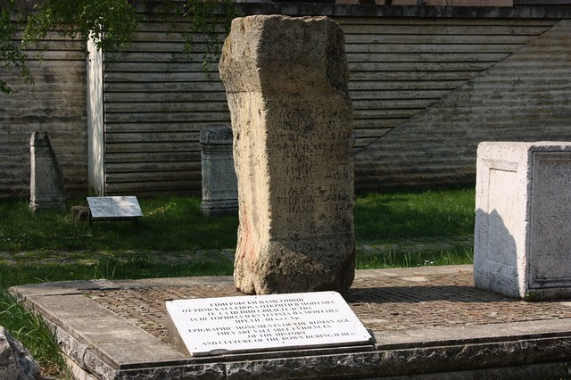 Stele