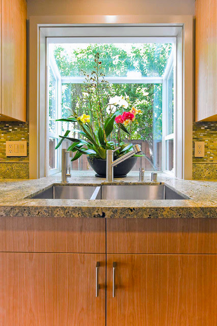 Kitchen Sink with Bay Window