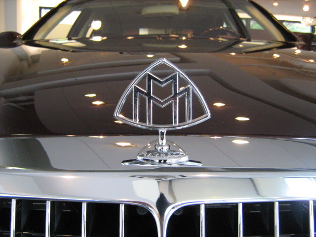 そういえばジャガーやベンツなど高級車のボンネットマスコットが無くなったような Middle Edge ミドルエッジ
