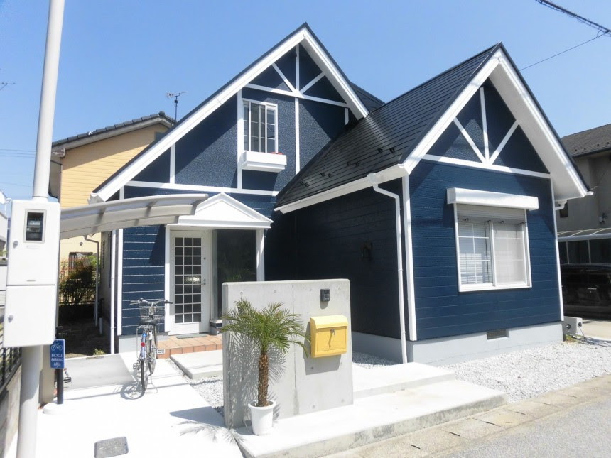 濃いブルーでおしゃれに外壁 屋根塗装 米原市 長浜市米原市の住宅リフォームなら実績１万件以上の松波産業株式会社