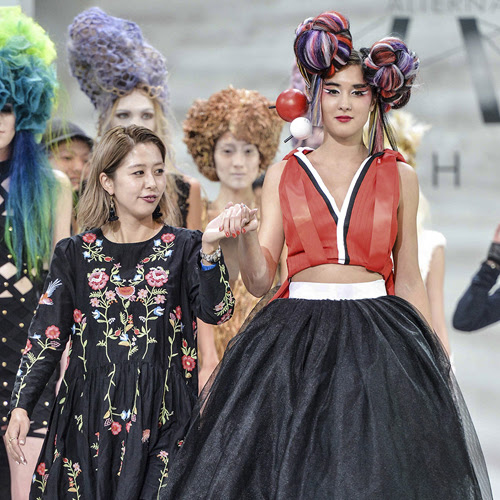 ワールドファイナル進出 ロンドンオルタナティブヘアー サムソンsophia Samson Sophia 美容院 美容室 ヘアサロン グループ