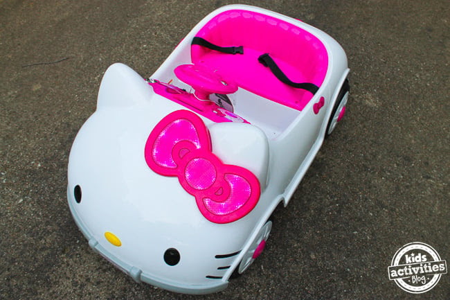 Hello Kitty Car 2