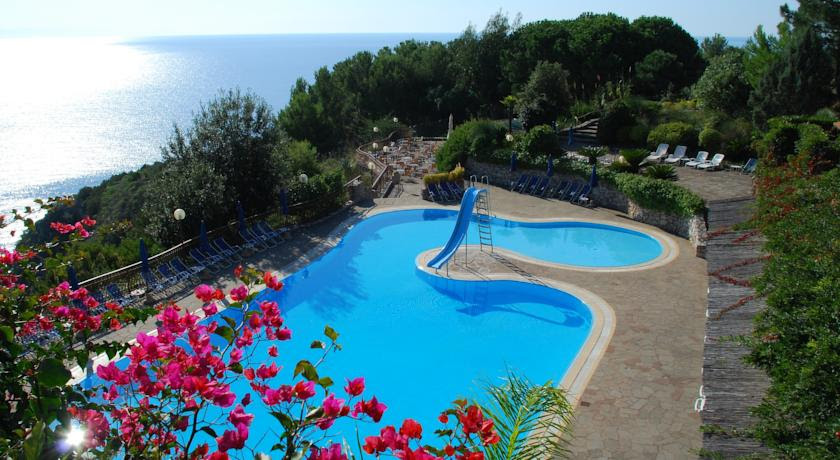 Offerta Agosto In Hotel Ideale Per Coppie A Palinuro Camere Con Solarium E Spiaggia Privata