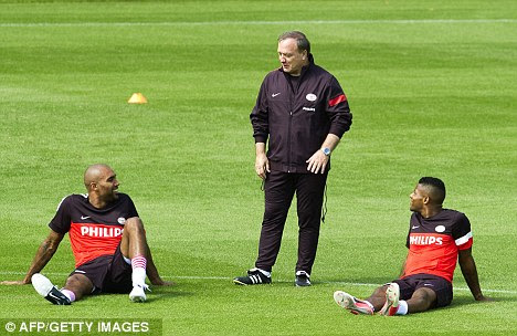 Disappointment: Dick Advocaat (centre) could not get Russia out of the Euro 2012 groups