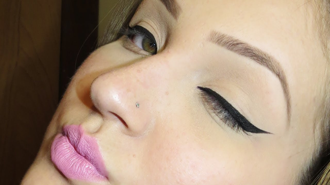 Como fazer o delineado perfeito - YouTube