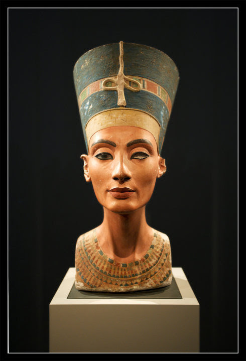 Queen Nefertiti bust | 3400-year-old