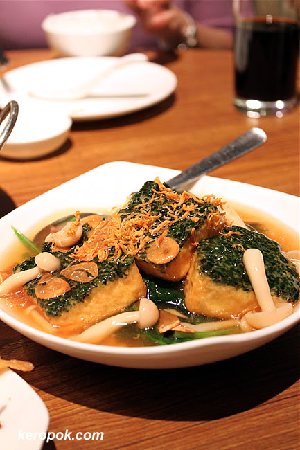 Braised Spinach Beancurd with Mushrooms and Vegetables